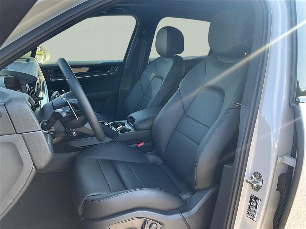 new 2025 Porsche Cayenne car, priced at $109,835