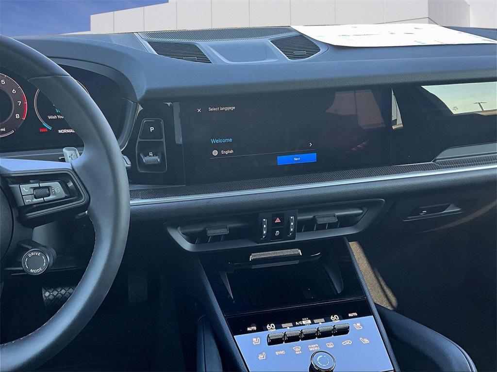 new 2025 Porsche Cayenne car, priced at $109,835