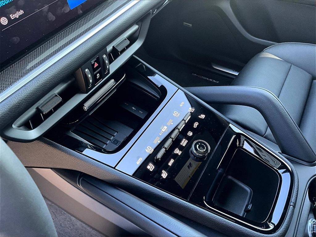 new 2025 Porsche Cayenne car, priced at $109,835