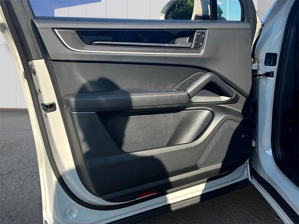 new 2025 Porsche Cayenne car, priced at $109,835