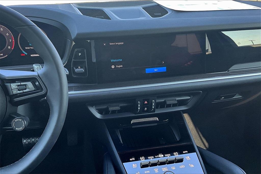 new 2025 Porsche Cayenne car, priced at $109,835