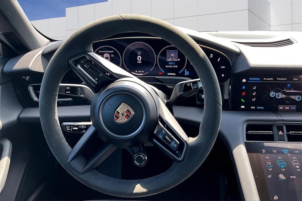 new 2025 Porsche Taycan car
