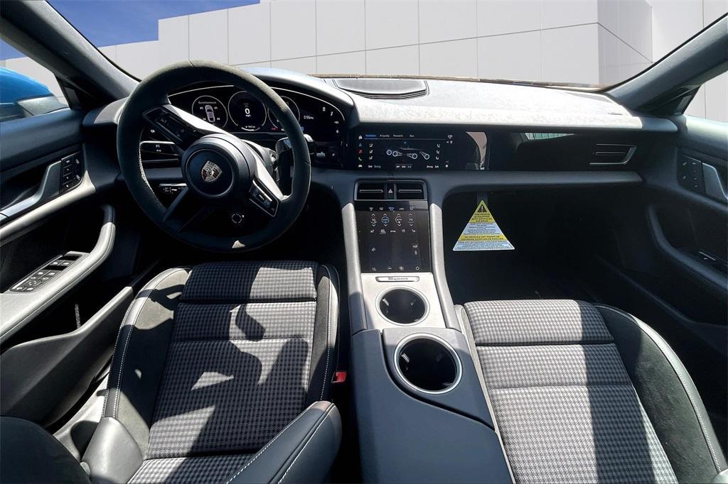 new 2025 Porsche Taycan car