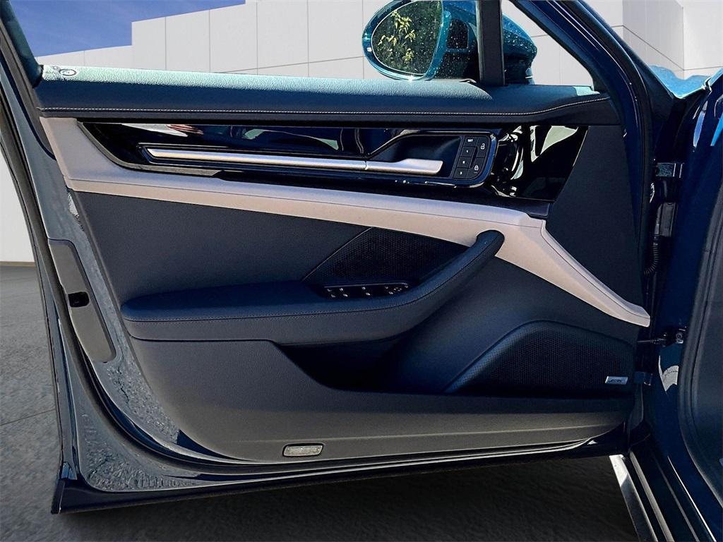 new 2026 Porsche Panamera car