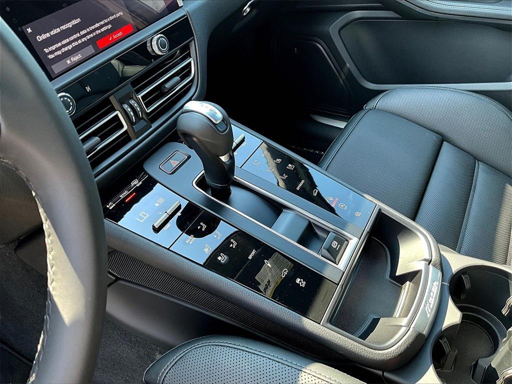 new 2026 Porsche Macan car