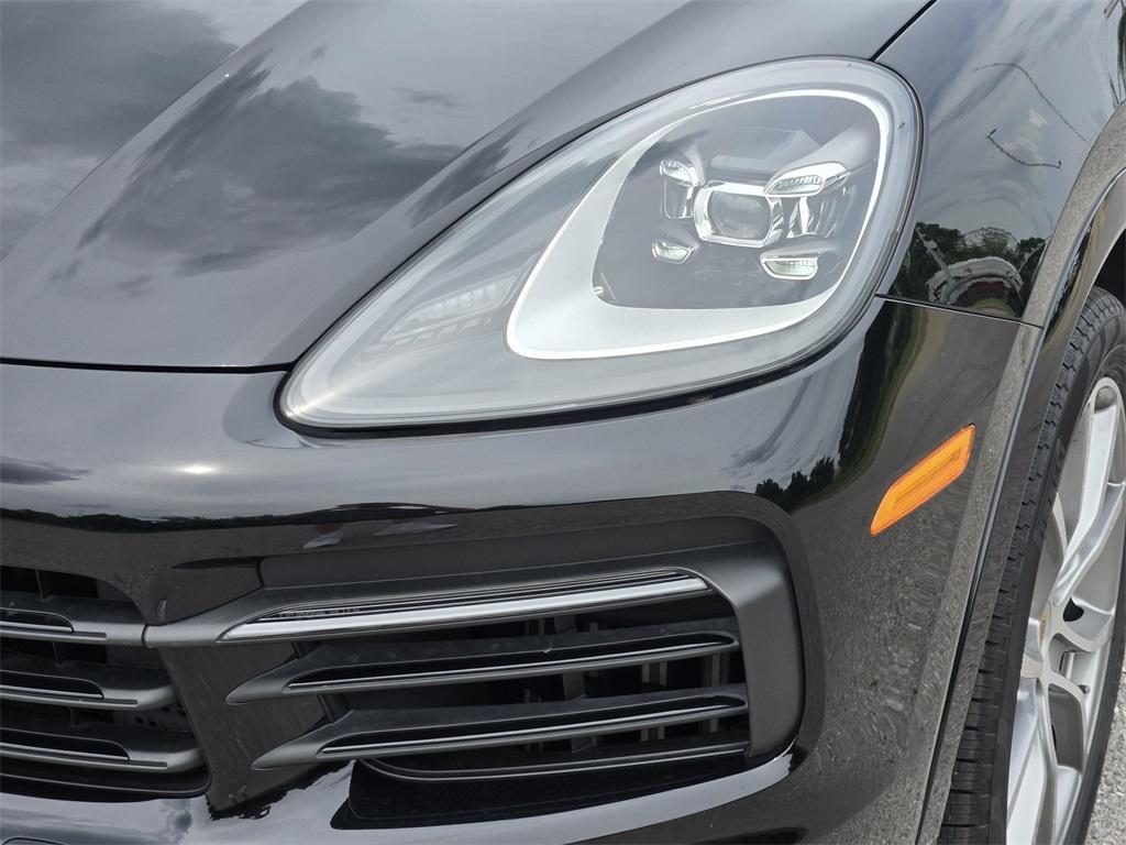 used 2022 Porsche Cayenne car, priced at $70,491