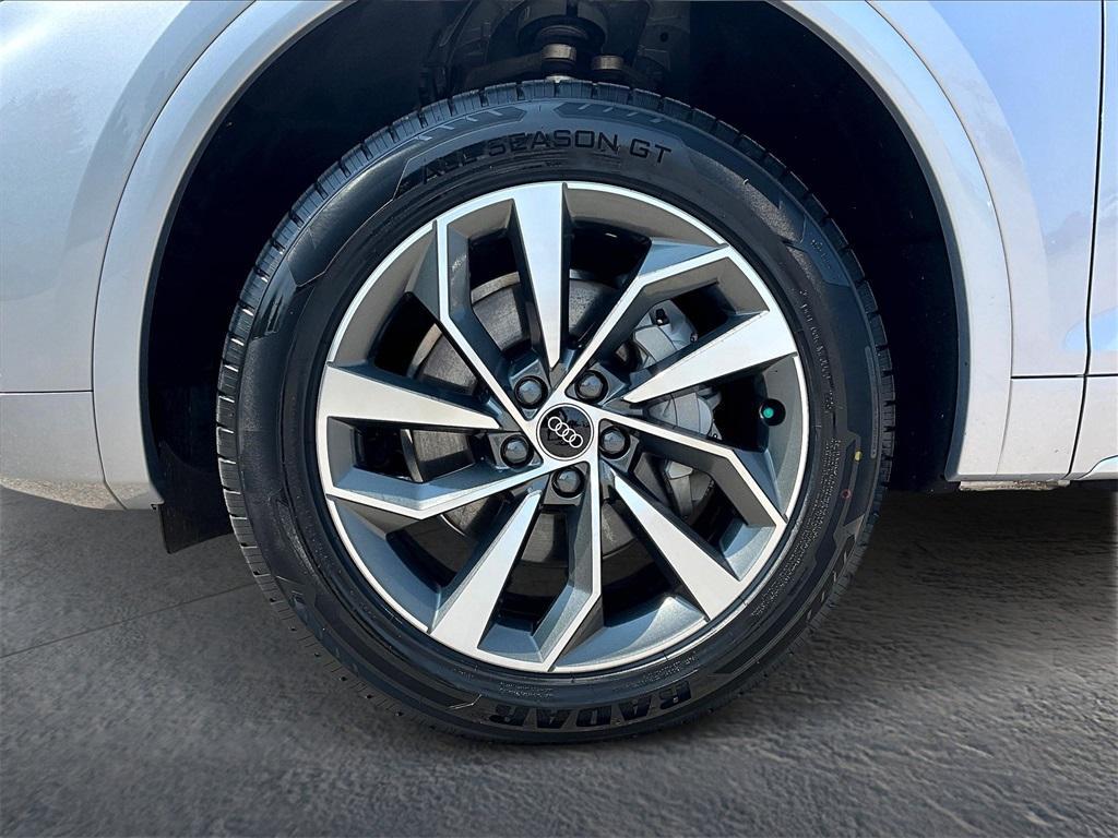 used 2024 Audi Q5 car, priced at $38,990