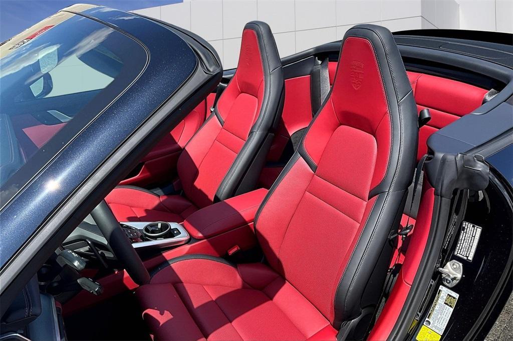 new 2025 Porsche 911 car