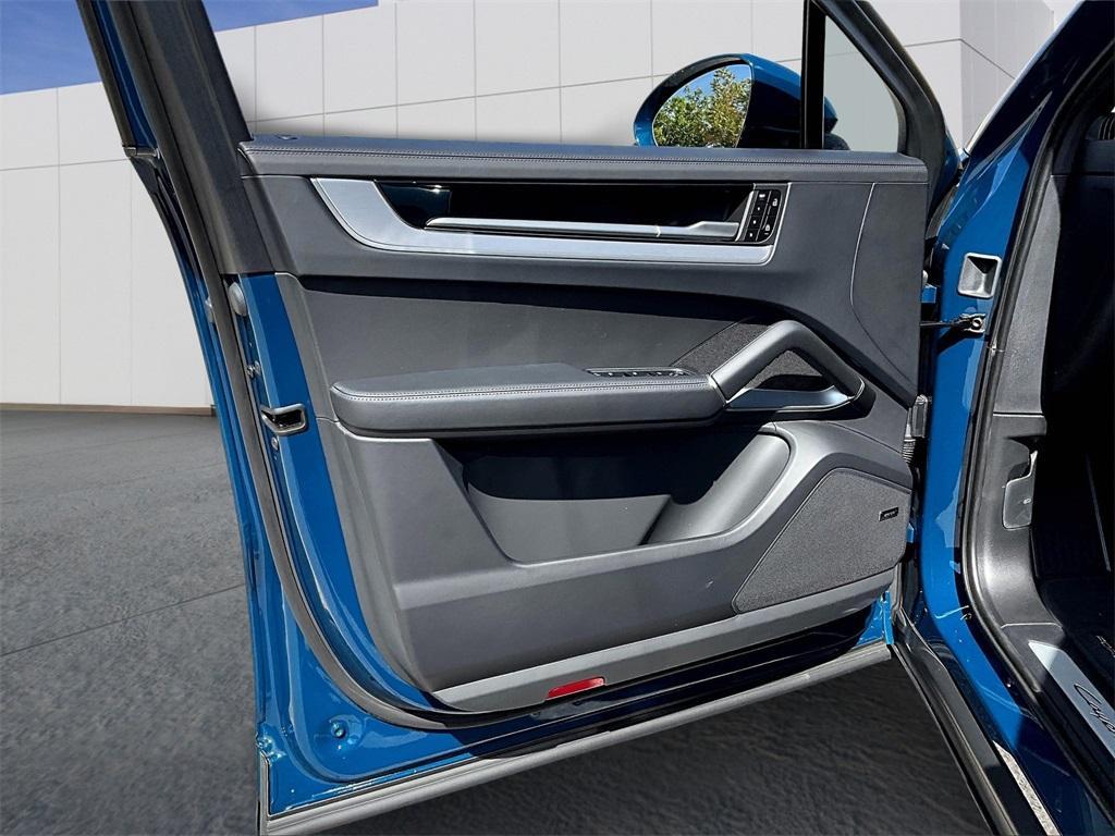 new 2026 Porsche Cayenne car