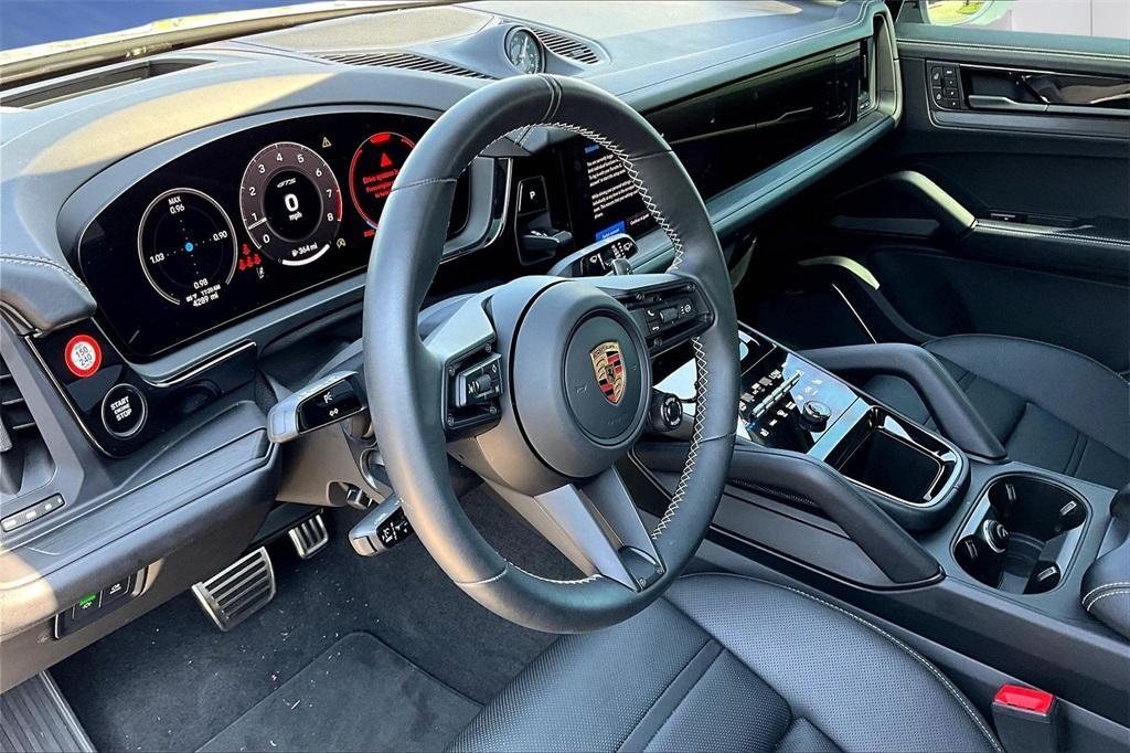 new 2025 Porsche Cayenne car
