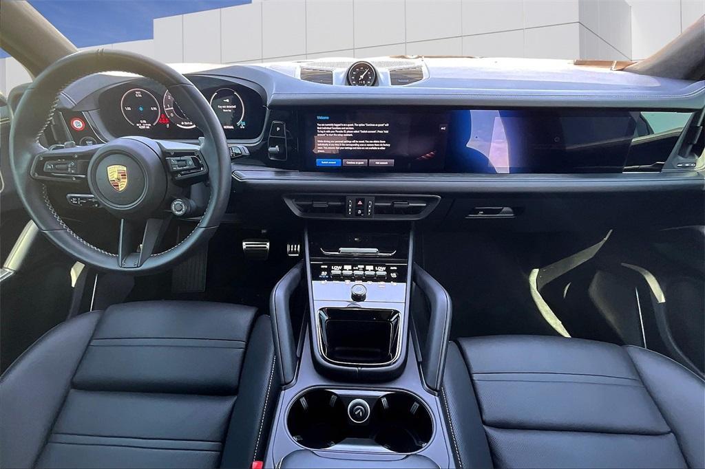 new 2025 Porsche Cayenne car