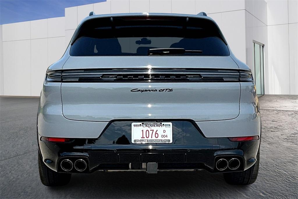 new 2025 Porsche Cayenne car