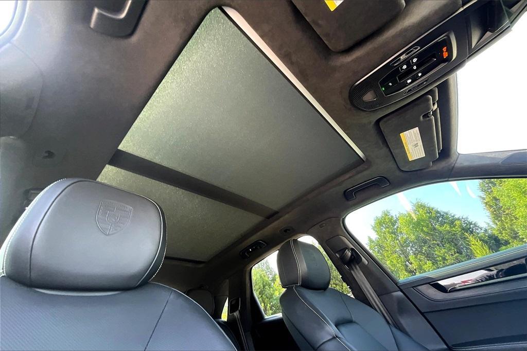 new 2025 Porsche Cayenne car