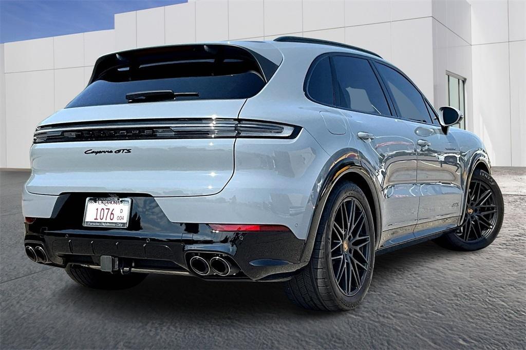new 2025 Porsche Cayenne car