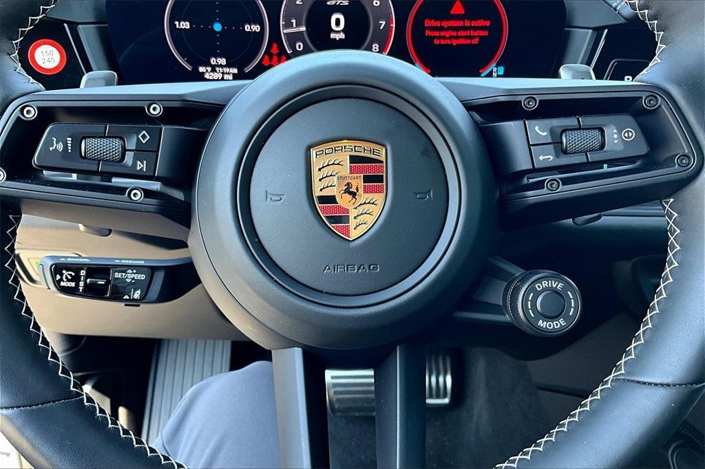 new 2025 Porsche Cayenne car