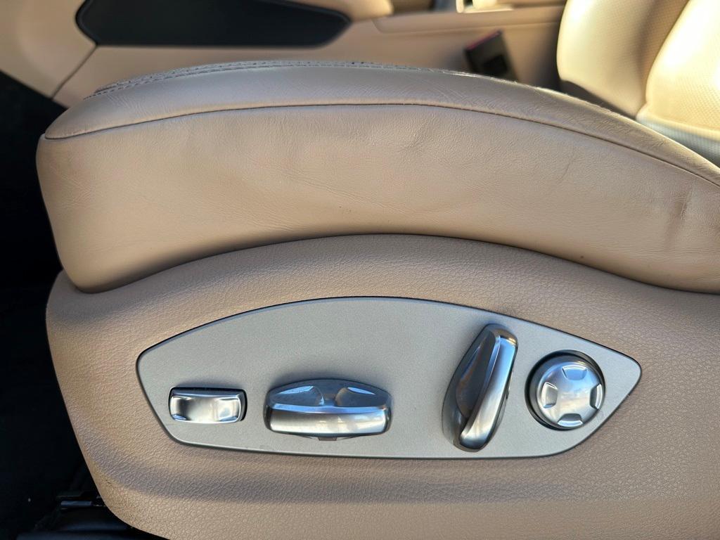 used 2020 Porsche Macan car, priced at $46,859