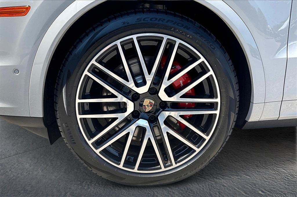 new 2025 Porsche Cayenne car, priced at $146,785