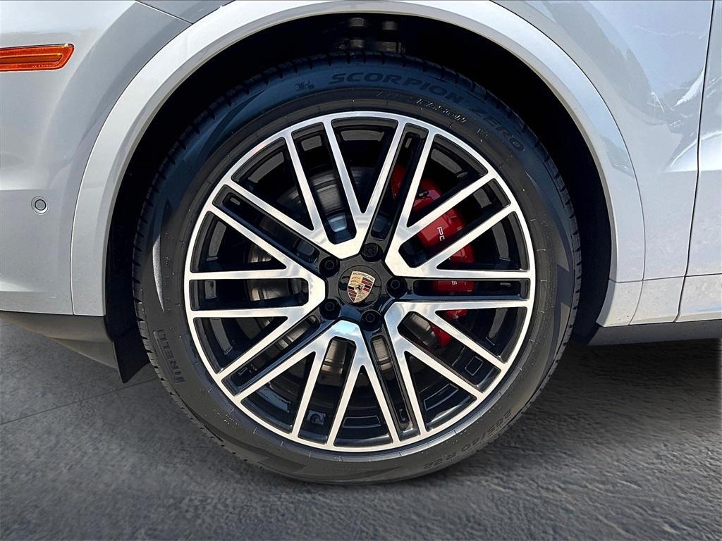 new 2025 Porsche Cayenne car, priced at $146,785