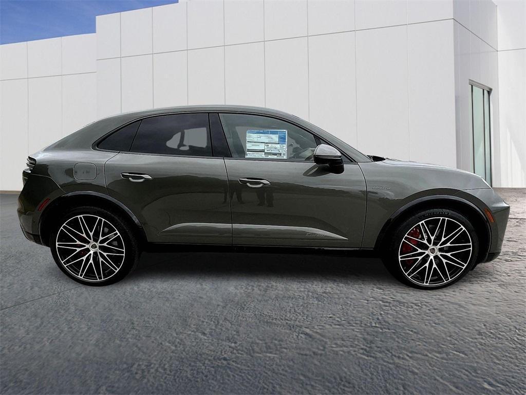new 2025 Porsche Macan car