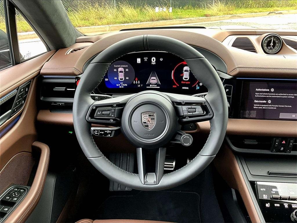 new 2025 Porsche Macan car
