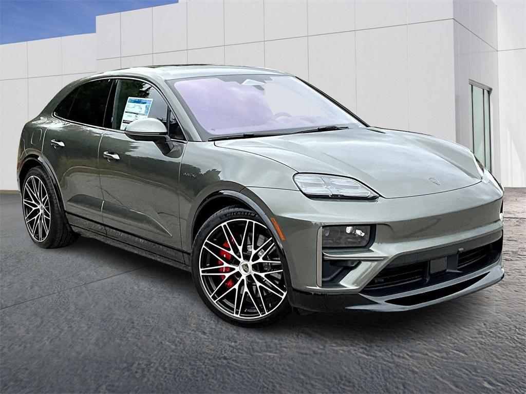 new 2025 Porsche Macan car