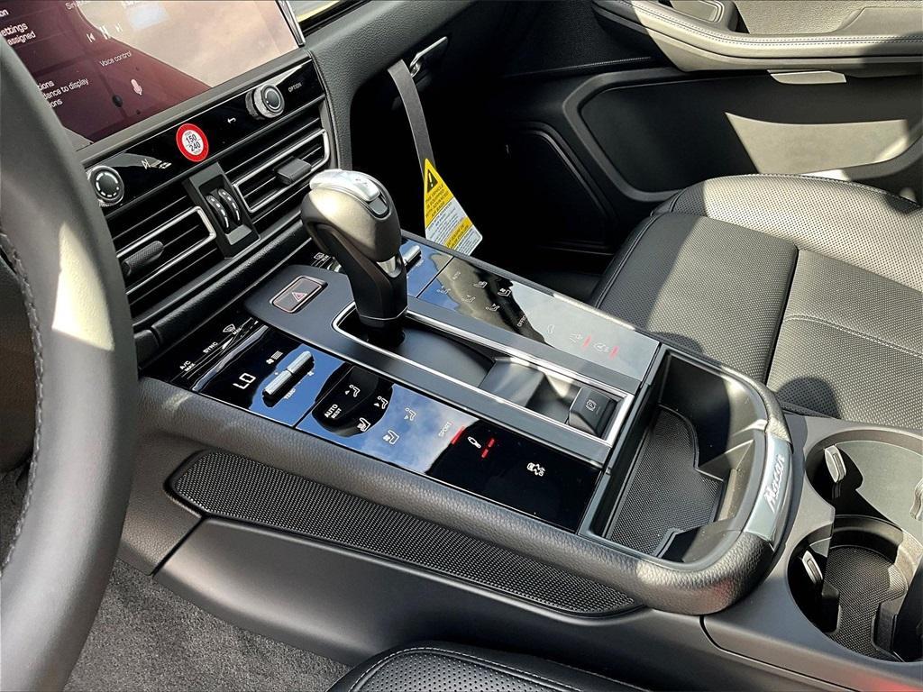 new 2026 Porsche Macan car