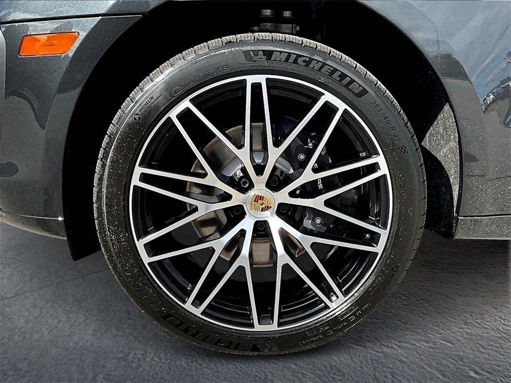 new 2026 Porsche Macan car