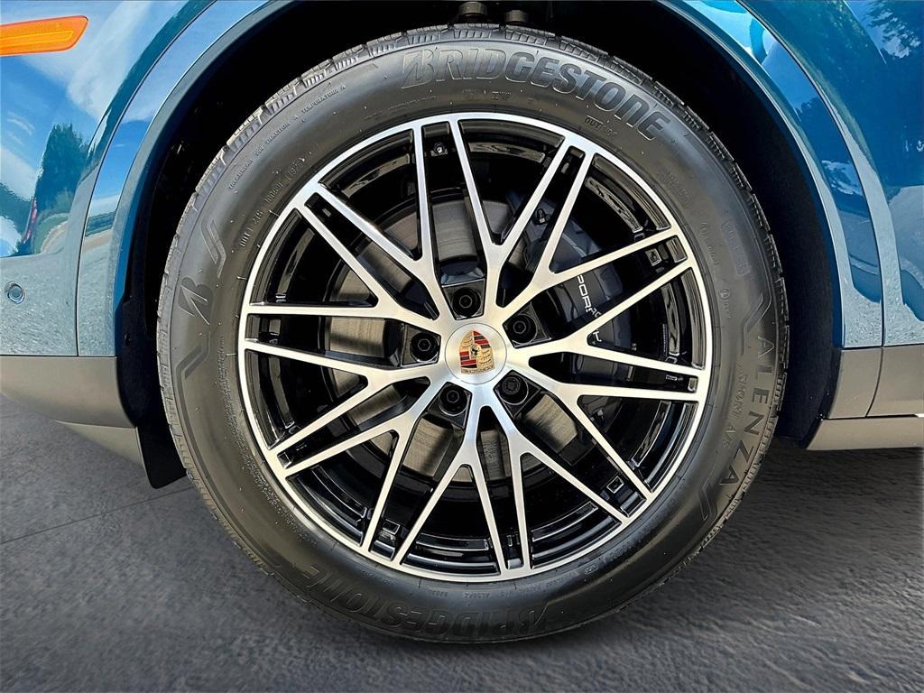 new 2026 Porsche Cayenne car