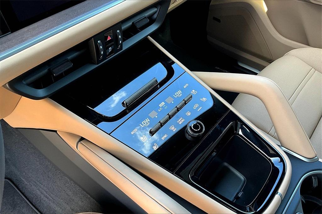 new 2026 Porsche Cayenne car