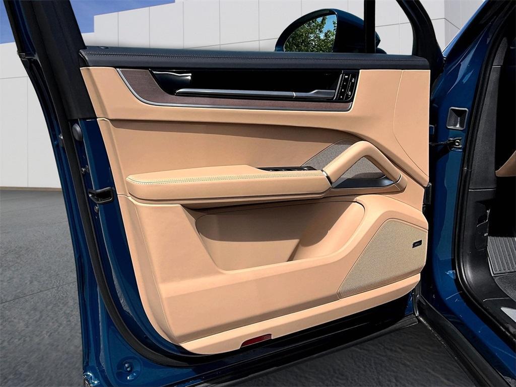 new 2026 Porsche Cayenne car