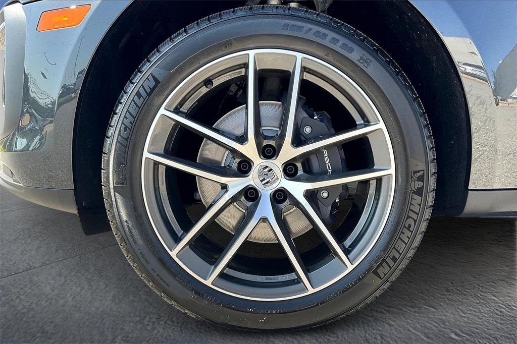 new 2026 Porsche Macan car