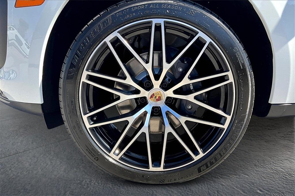 new 2026 Porsche Macan car