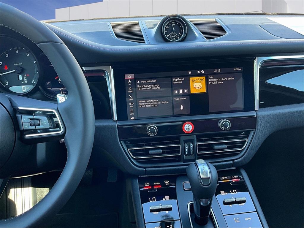 new 2026 Porsche Macan car