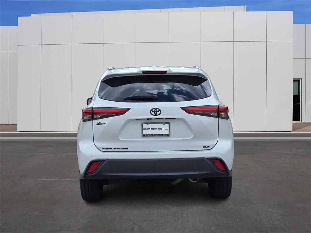 used 2022 Toyota Highlander car, priced at $36,628
