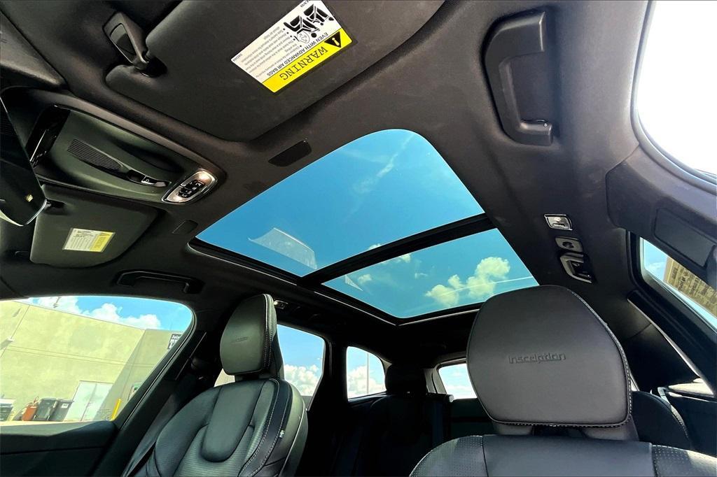 used 2020 Volvo XC60 car, priced at $25,921