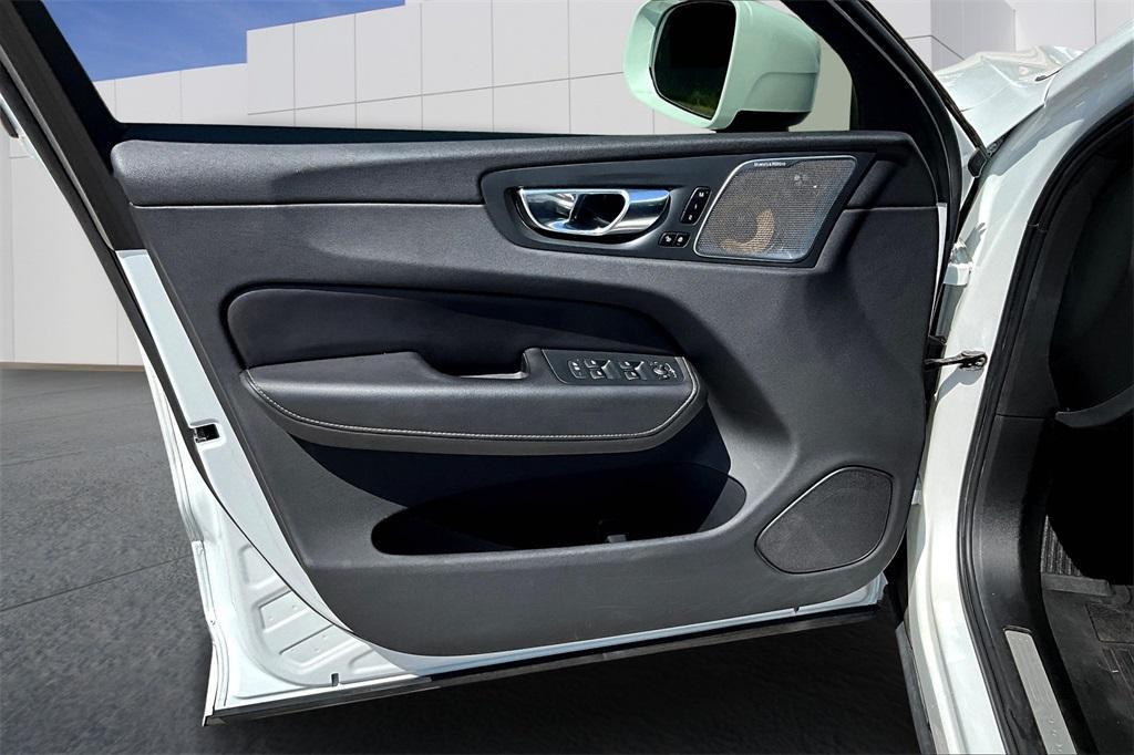 used 2020 Volvo XC60 car, priced at $25,921