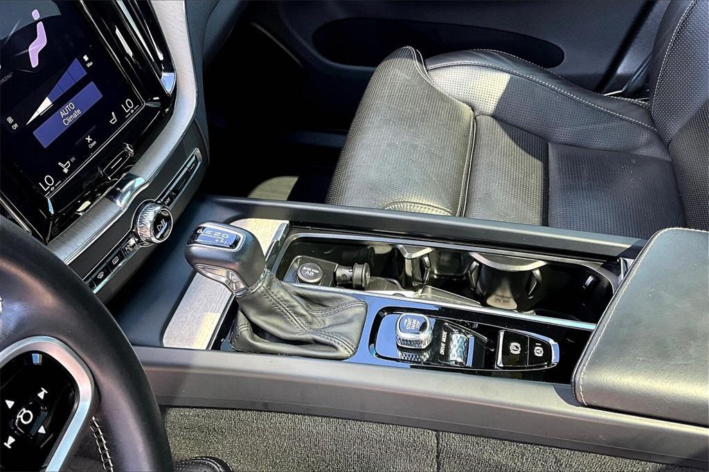 used 2020 Volvo XC60 car, priced at $25,921