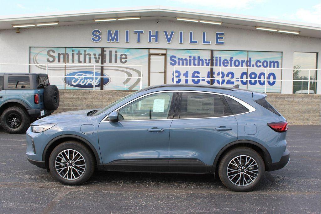 new 2025 Ford Escape PHEV car, priced at $33,942