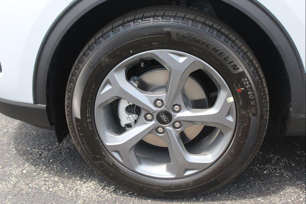 new 2025 Ford Escape car, priced at $30,462