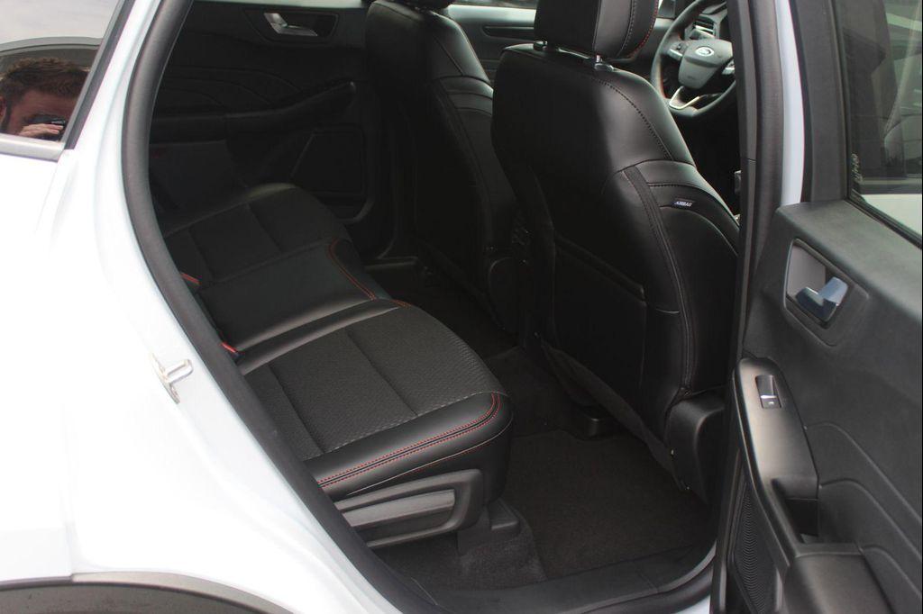 new 2025 Ford Escape car, priced at $30,462