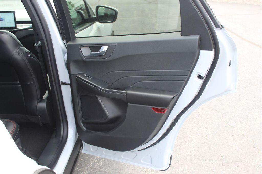 new 2025 Ford Escape car, priced at $30,462