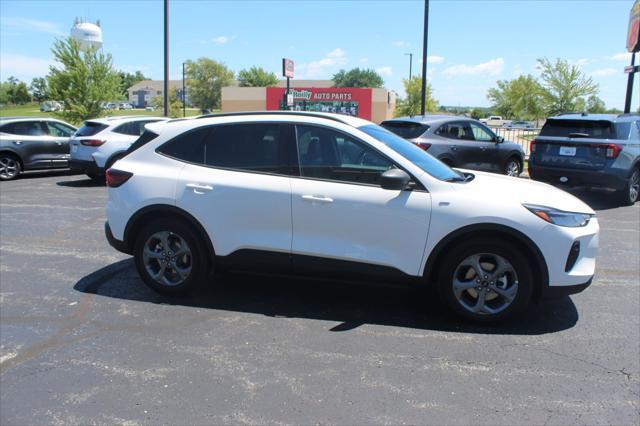 new 2025 Ford Escape car, priced at $31,040