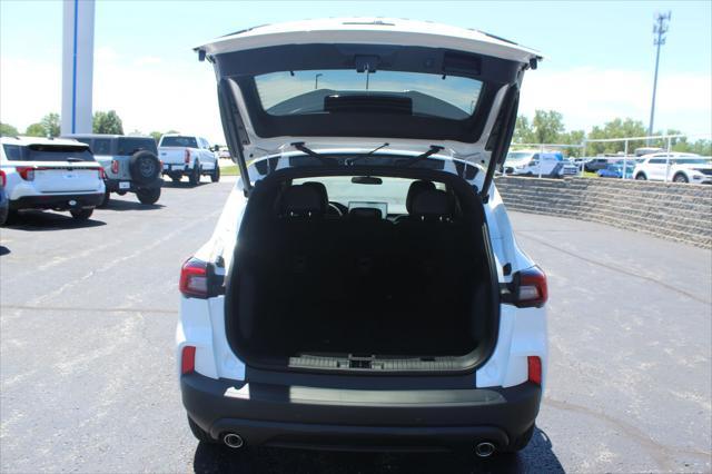new 2025 Ford Escape car, priced at $31,040