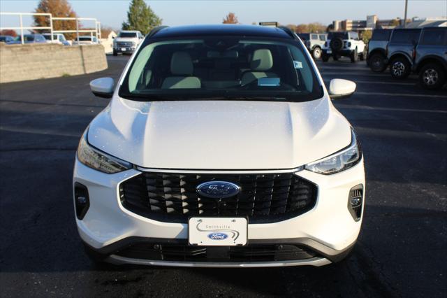 new 2025 Ford Escape car, priced at $40,071