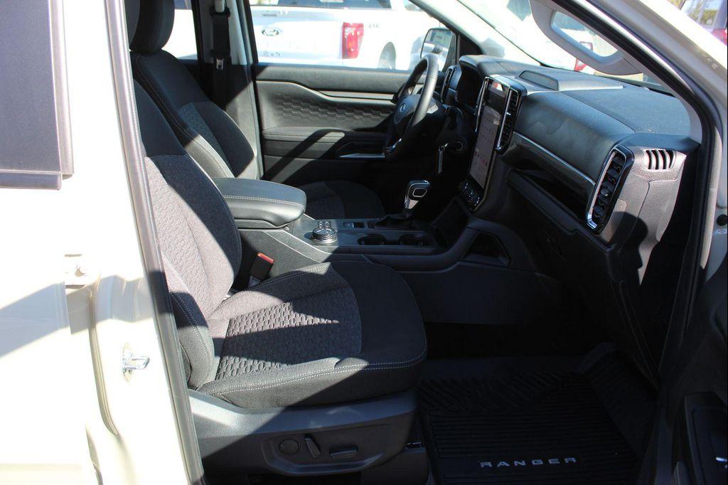 new 2025 Ford Ranger car, priced at $39,716
