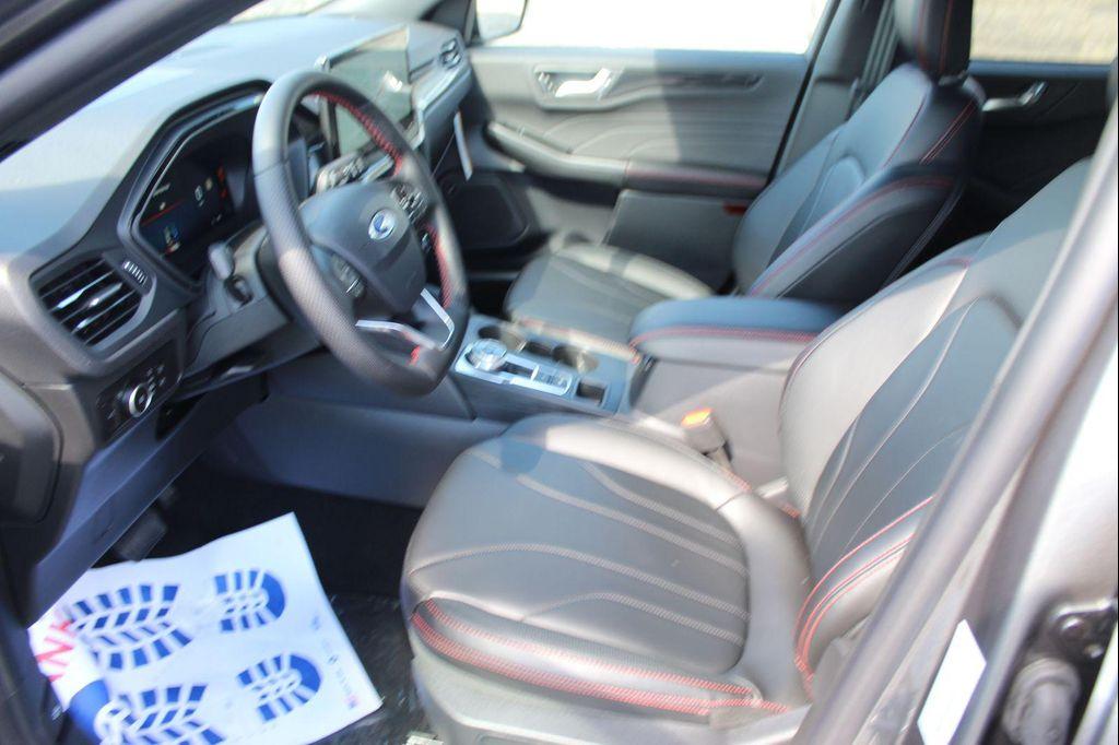 new 2025 Ford Escape car, priced at $33,772