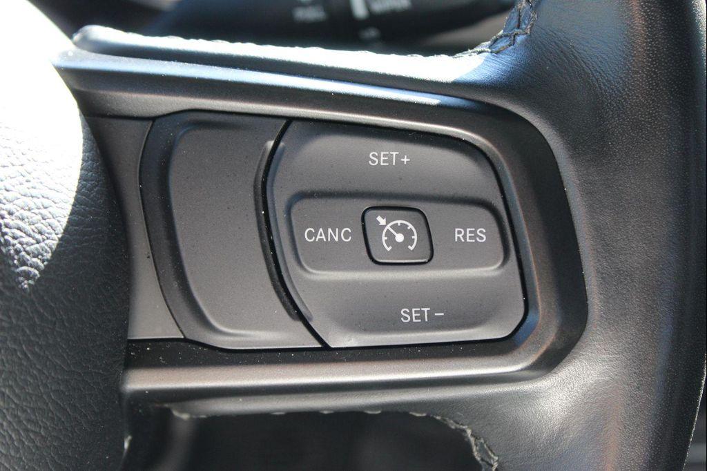 used 2022 Jeep Gladiator car, priced at $33,421