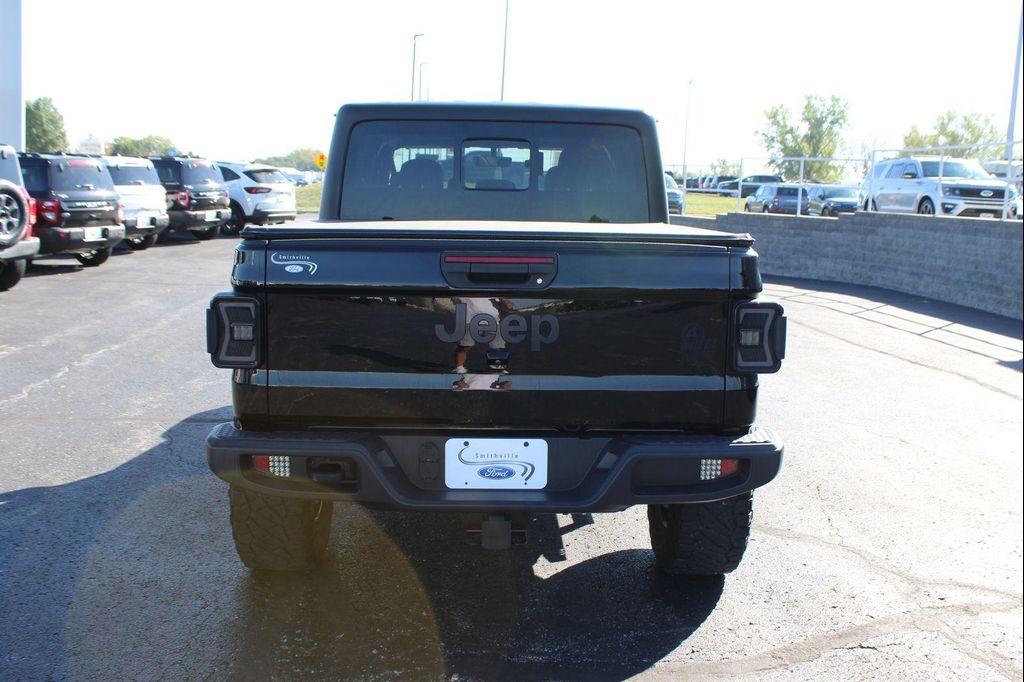 used 2022 Jeep Gladiator car, priced at $33,421