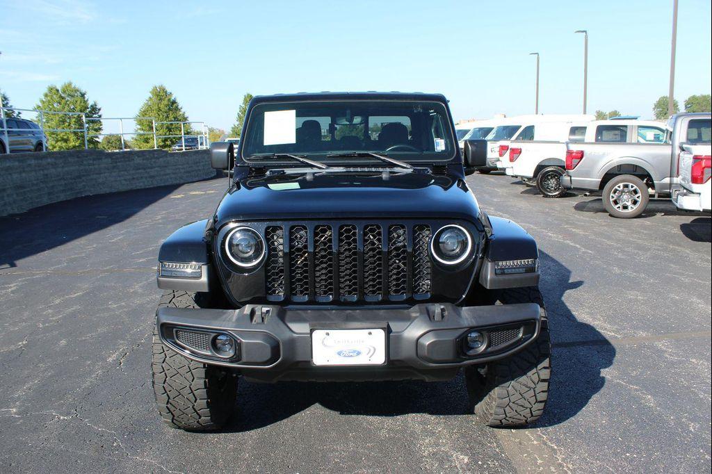 used 2022 Jeep Gladiator car, priced at $33,421