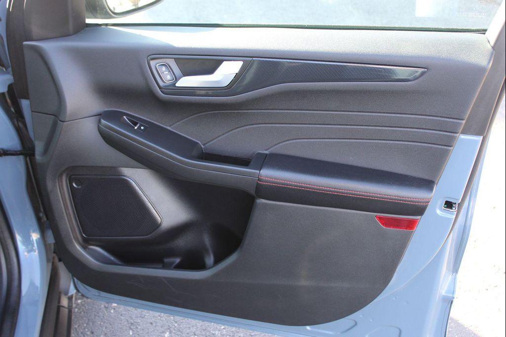 used 2023 Ford Escape car, priced at $22,816